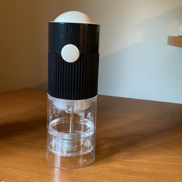 NIB ✨ Vintage Blitz Touch ‘N Grind Pepper Mill 🧂✨ - Picture 2 of 11